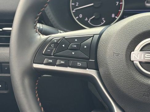 Certified 2025 Nissan Sentra SR FWD image 10