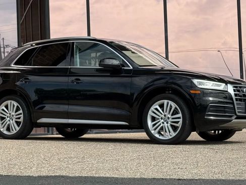 Used 2019 Audi Q5 2.0T Premium Plus w/ Premium Plus Package image 17