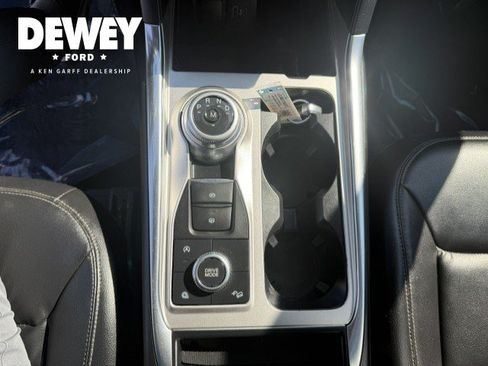 Used 2020 Ford Explorer XLT w/ Equipment Group 202A AWD/4WD image 24