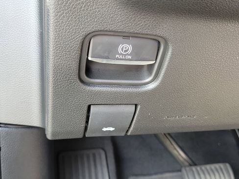 Used 2023 Jeep Grand Cherokee Altitude image 24