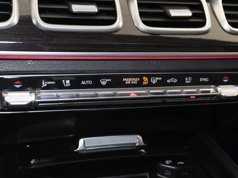 Used 2022 Mercedes-Benz GLE 350 4MATIC w/ Premium Package image 27
