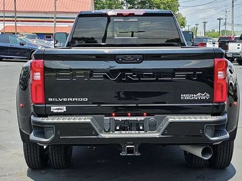 Used 2022 Chevrolet Silverado 3500 High Country w/ Safety Package II image 6