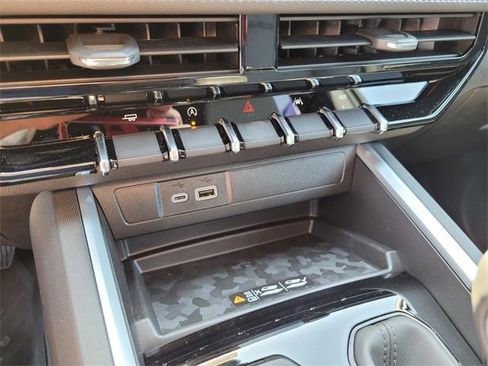 New 2025 Chevrolet Colorado LT w/ LT Convenience Package image 14