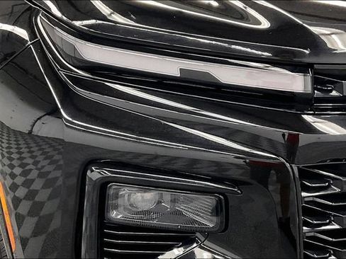 Used 2025 Chevrolet Traverse RS w/ LPO, Floor Liner Package AWD/4WD image 36