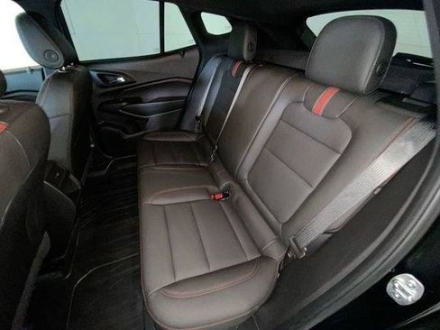 Used 2024 Chevrolet Trax RS w/ Sunroof Package FWD image 13