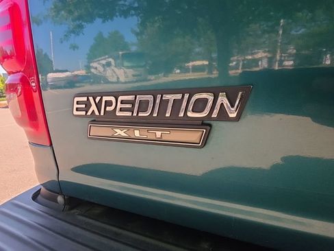 Used 1998 Ford Expedition XLT AWD/4WD image 8