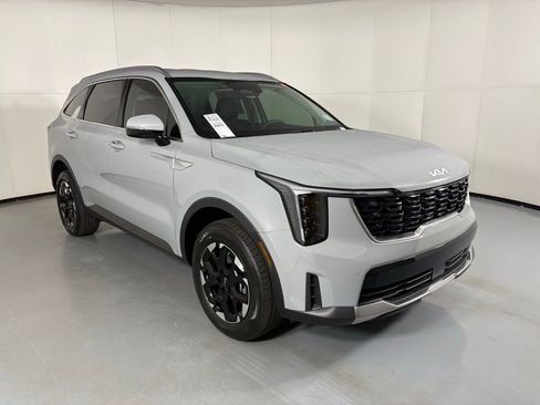 New 2026 Kia Sorento S AWD/4WD image 2
