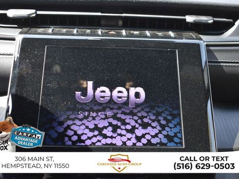 Used 2025 Jeep Grand Cherokee Altitude AWD/4WD image 17