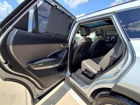 Used 2017 Hyundai Santa Fe FWD w/ Cargo Package image 29