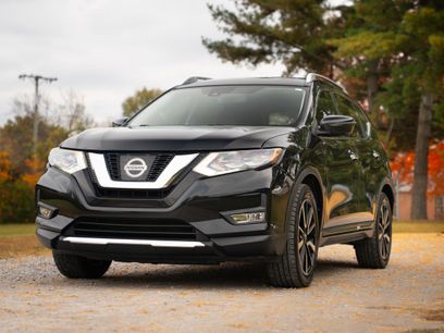 Used 2017 Nissan Rogue SL w/ SL Premium Package