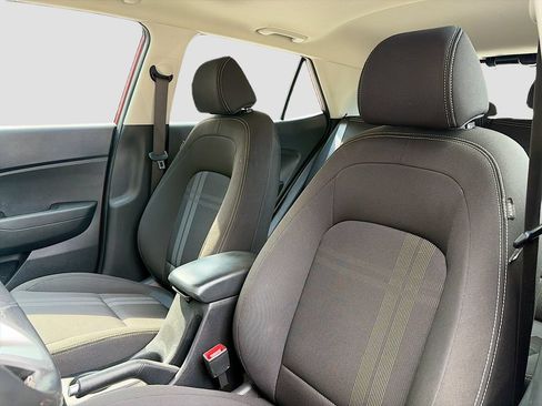 Used 2024 Hyundai Venue SEL FWD image 21