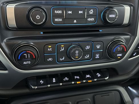 Used 2018 GMC Sierra 1500 SLT AWD/4WD image 23