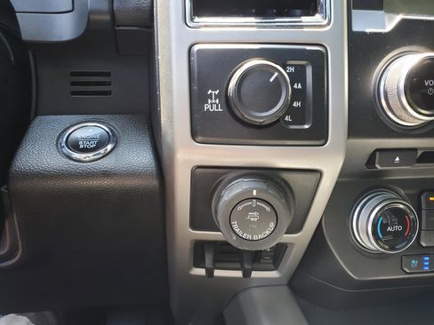 Used 2018 Ford F150 Lariat w/ Equipment Group 502A Luxury AWD/4WD image 28