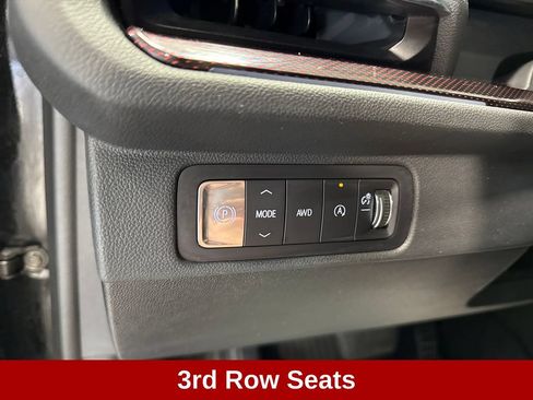 Used 2024 Chevrolet Traverse Z71 w/ LPO, Floor Liner Package AWD/4WD image 10