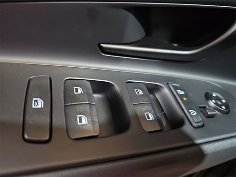 New 2025 Hyundai Elantra Sport image 26