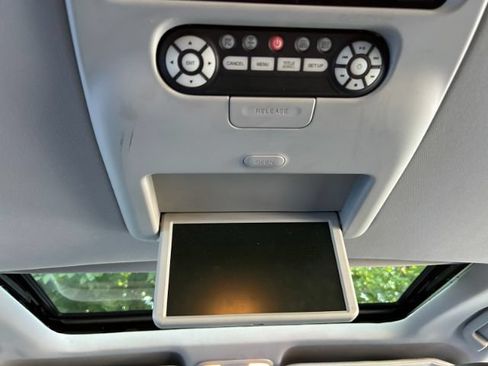Used 2012 Honda Pilot Touring image 23