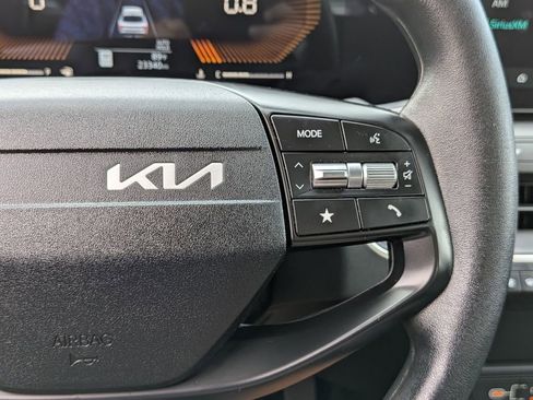 Used 2025 Kia K4 FWD image 31