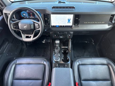 Used 2025 Ford Bronco Badlands AWD/4WD image 18