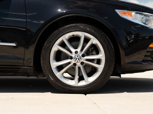 Used 2009 Volkswagen CC Luxury FWD image 28