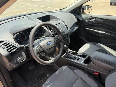 Used 2017 Ford Escape SE FWD image 11