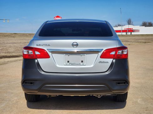 Used 2017 Nissan Sentra S image 8