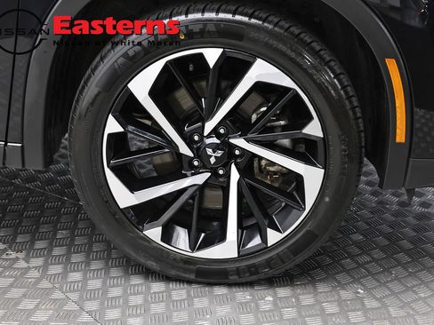 Used 2024 Mitsubishi Outlander AWD image 31