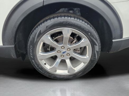 Used 2020 Ford Explorer Platinum w/ Premium Technology Package image 35