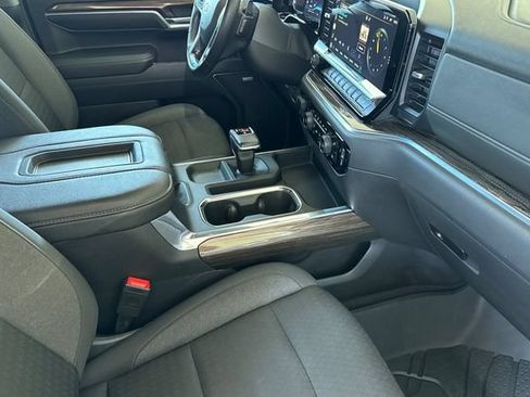 Used 2022 Chevrolet Silverado 1500 RST w/ Convenience Package II AWD/4WD image 19
