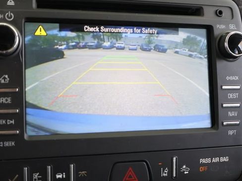 Used 2017 Buick Enclave Premium w/ Experience Buick Package FWD image 30