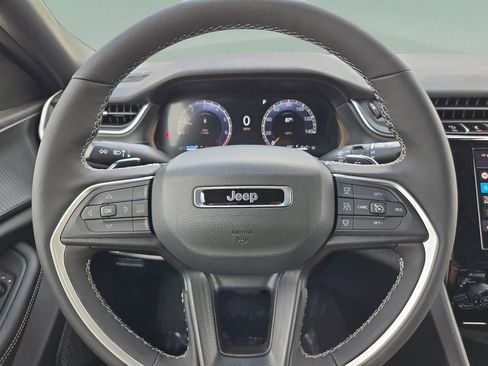 New 2025 Jeep Grand Cherokee Altitude RWD image 22