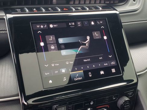 Used 2024 Jeep Grand Cherokee Altitude image 25