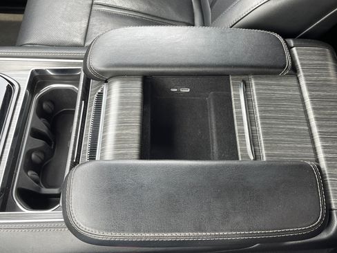 Used 2024 Jeep Wagoneer L Series II RWD image 29