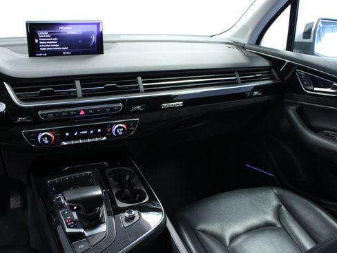 Used 2019 Audi Q7 3.0T Prestige AWD/4WD image 19