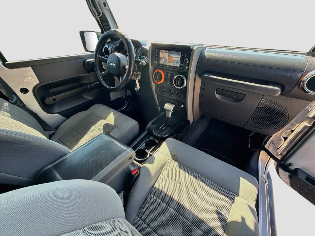 Used 2008 Jeep Wrangler Unlimited Rubicon w/ Dual Top Group AWD/4WD image 31