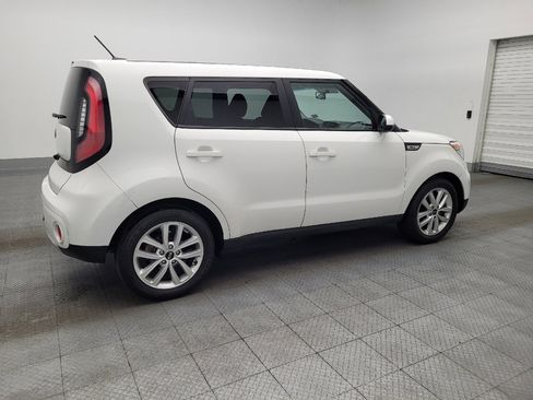 Used 2018 Kia Soul + image 10