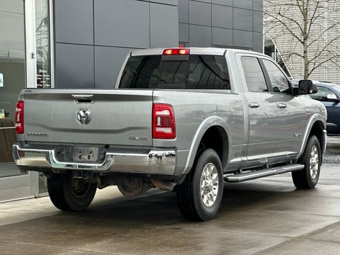 Used 2022 RAM 3500 Laramie AWD/4WD image 3