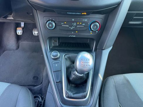 Used 2017 Ford Focus ST image 19