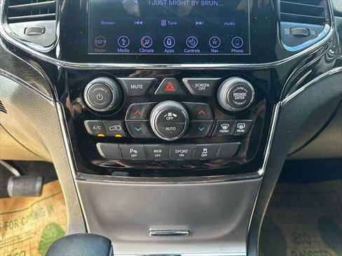 Used 2019 Jeep Grand Cherokee Trailhawk AWD/4WD image 18