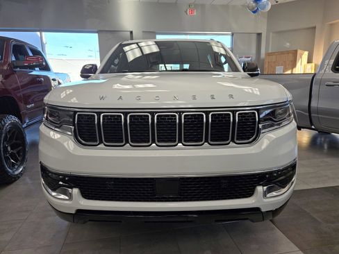 New 2025 Jeep Wagoneer 4WD image 7