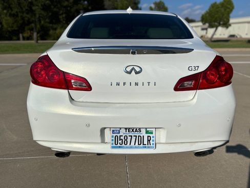 Used 2012 INFINITI G37 Journey w/ Premium Pkg image 7