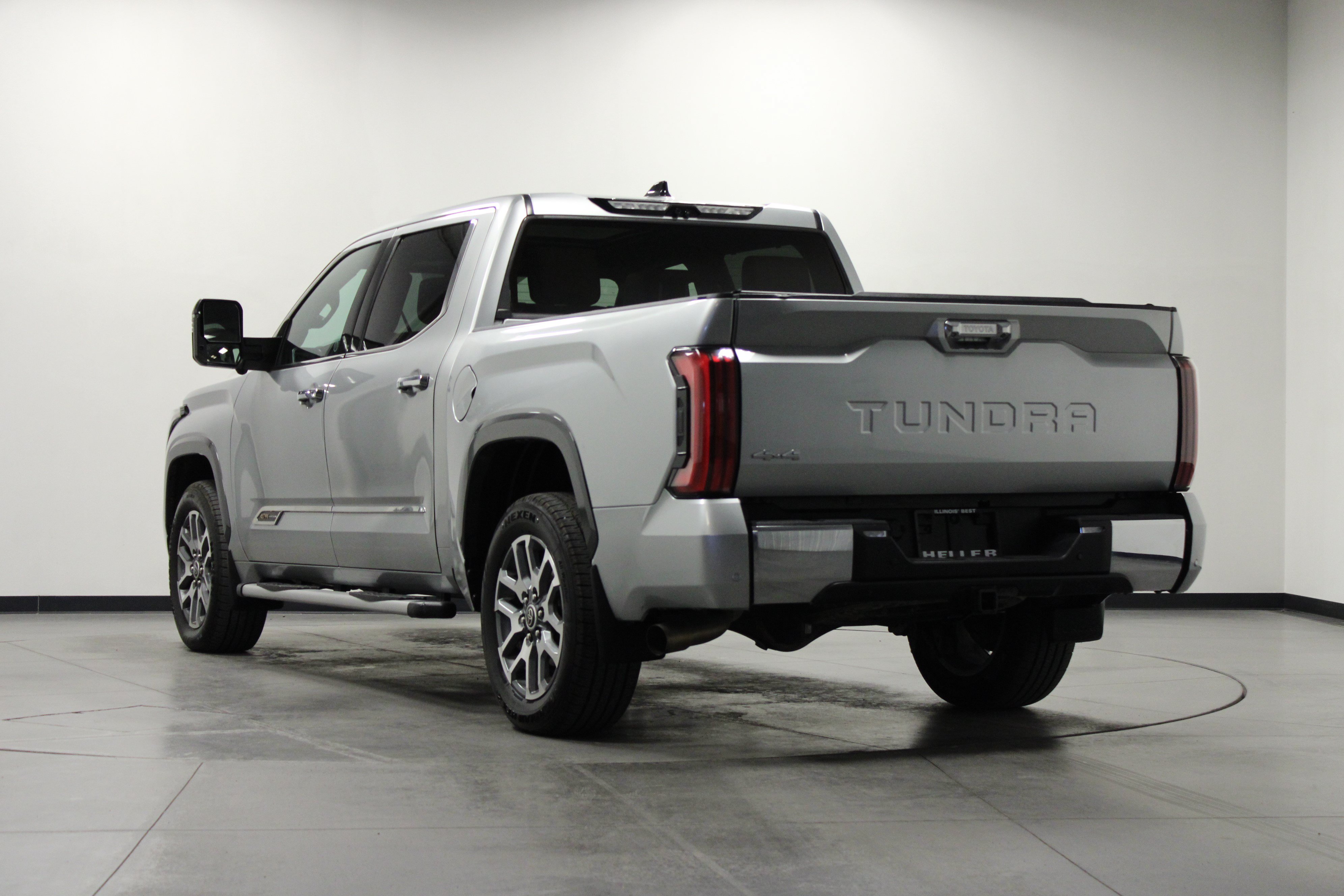 Used 2022 Toyota Tundra 1794 Edition AWD/4WD image 6