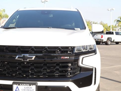 Used 2024 Chevrolet Suburban Z71 w/ Luxury Package AWD/4WD image 8