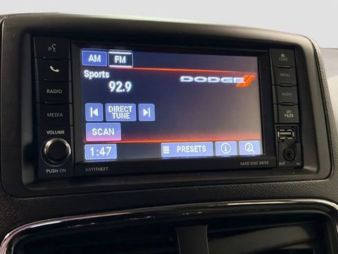 Used 2019 Dodge Grand Caravan SE image 14