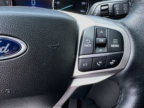 Used 2023 Ford Explorer XLT w/ Equipment Group 202A AWD/4WD image 13