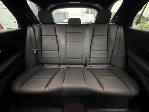 Used 2024 Mercedes-Benz GLE 450e 4MATIC image 17