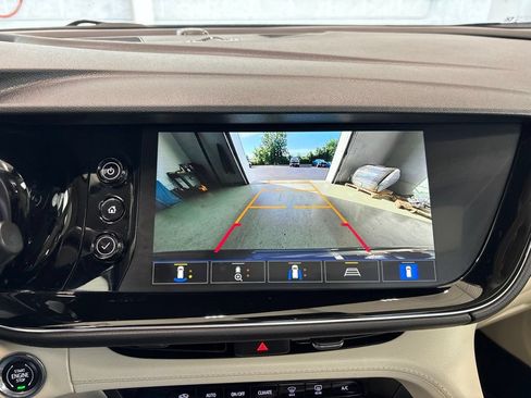 Used 2023 Buick Envision Avenir AWD/4WD image 40