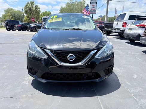Used 2019 Nissan Sentra S FWD image 2