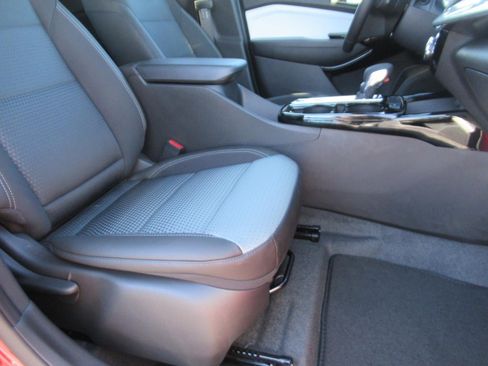 New 2026 Chevrolet Trax LT w/ Driver Confidence Package image 9