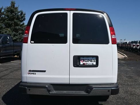 Used 2024 Chevrolet Express 3500 LT w/ LT Preferred Equipment Group RWD image 7