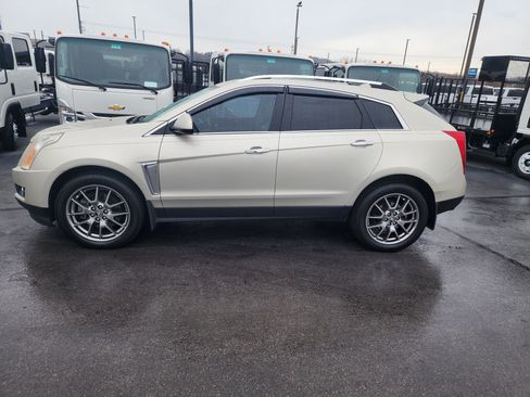Used 2015 Cadillac SRX Premium w/ LPO, Protection Package FWD image 32